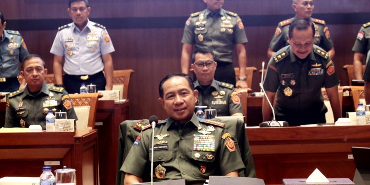 Rapat Tertutup DPR Bersama Panglima TNI dan Kepala Staf AD AL AU