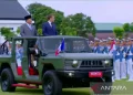 Prabowo dan Presiden Macron Tinjau Pasukan di Akmil Magelang dengan Naik Maung