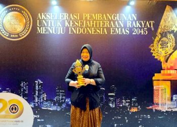 Siti Fauziah Terpilih sebagai Wanita Inspiratif di Institusi Negara
