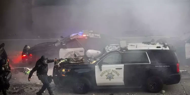 Operasi Imigrasi di Los Angeles Mengakibatkan Dua WNI Tertangkap
