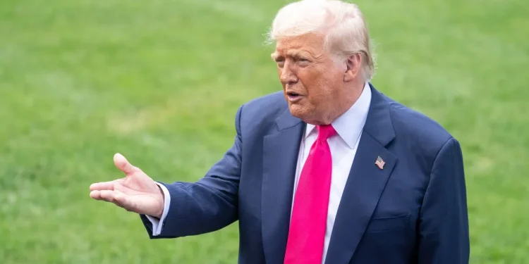 Gugatan Trump Terhadap Beberapa Media Karena Pencemaran Nama Baik