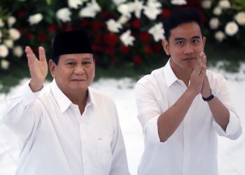 Dorongan Pemakzulan Gibran dan Dugaan Ijazah Palsu Jokowi Perkuat Prabowo