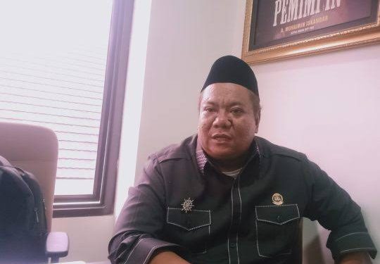 DPRD Bekasi Soroti Penjualan Seragam Sekolah Koperasi Agar Orang Tua Tidak Terbebani Harga