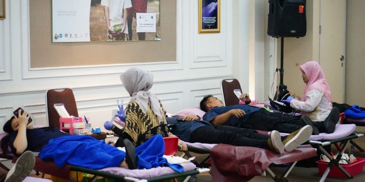 Aksi Donor Darah Bersama Palang Merah Indonesia oleh Fastrata Buana