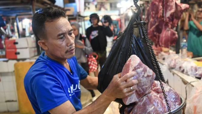 Harga Daging Sapi Tinggi, Dugaan Permainan Harga oleh Oknum Swasta