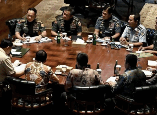 Prabowo Panggil Petinggi Kemenhan TNI dan BIN Antisipasi Gejolak Global menurut Seskab