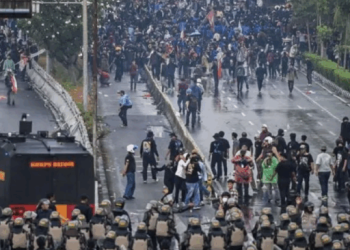 Hentikan Brutalitas Aparat dan Bebaskan Massa Aksi yang Ditangkap YLBHI