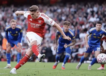 Arsenal Puncaki Klasemen Liga Inggris diikuti Tottenham dan Liverpool