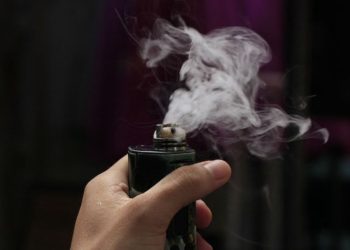 Anak Muda Jakarta Bersatu Aksi di CFD Tolak Acara World Vape Fair