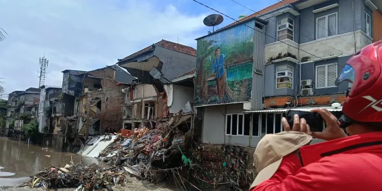 Empat Orang Hilang Karena Banjir di Bali