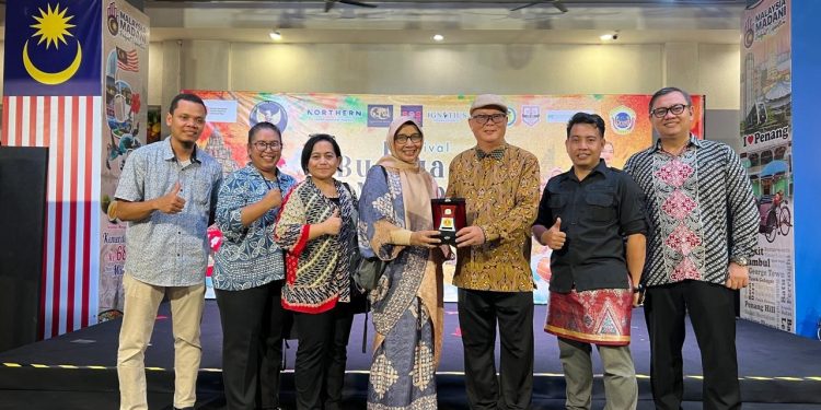 Blusukan ke Malaysia Ajak PMI Tingkatkan Literasi Keuangan di UPN Veteran Jakarta