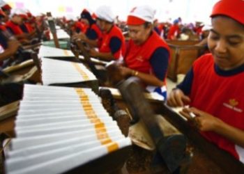 Viral Pabrik Rokok Legendaris Dikabarkan PHK Massal