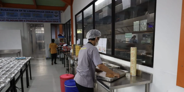 Fungsi Polri Bertambah Sebagai Pengelola MBG dengan 672 SPPG Selain Penegak Hukum