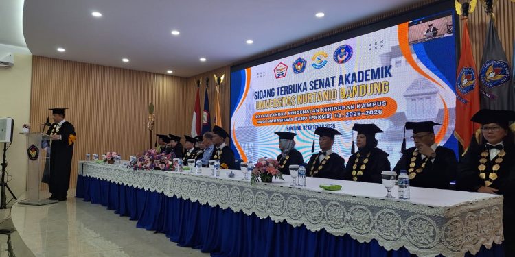 Sidang Terbuka PKKMB 2025-2026 di Bandung, Mahasiswa Baru Resmi Memulai Kehidupan Akademik