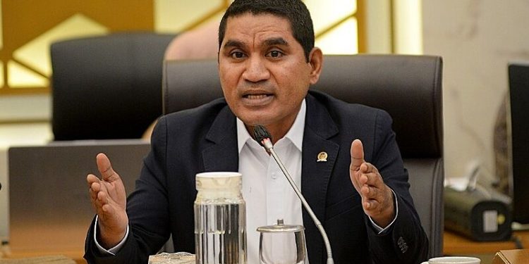 DPR Apresiasi Pembangunan 100 Gudang Baru Bulog untuk Serapan Gabah Petani