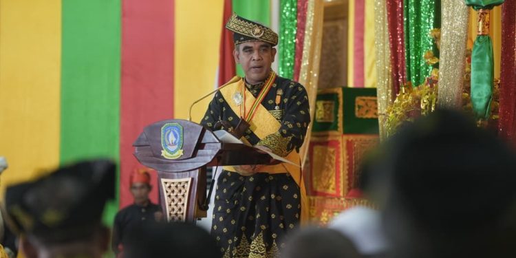 Ketua MPR RI Terima Gelar Adat Dato Seri Diwangsa Wira Perdana dari Kesultanan Riau