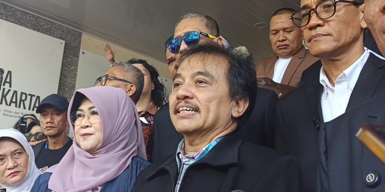 Hasil Gelar Perkara Ijazah Roy Suryo Cs Dikenakan Enam Pasal Tetap Yakin Ijazah Palsu