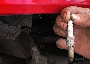 Cara Mendeteksi Busi Lemah dan Solusinya untuk Motor Brebet