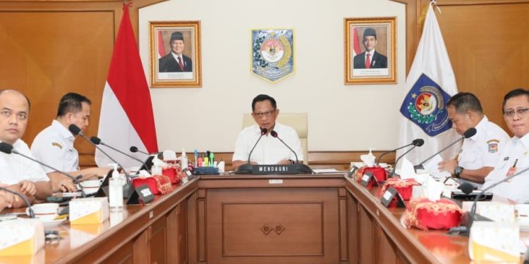 Dorong Kepala Daerah Tingkatkan Belanja APBD 2025 untuk Pertumbuhan Ekonomi