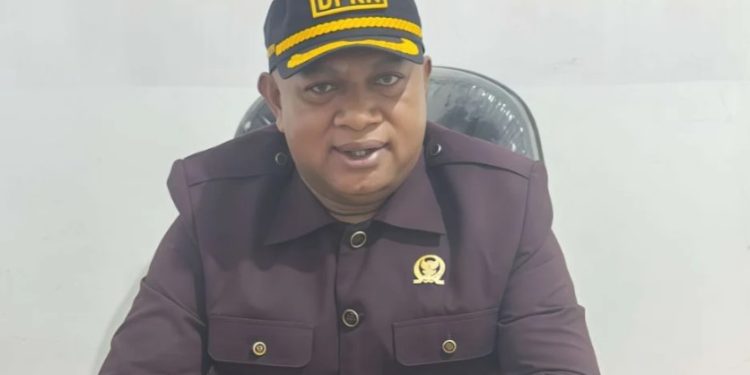 Anggota DPRD Waropen Terima Penolakan dari Konstituen