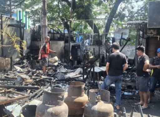 Kerusuhan Kalibata, 9 Kios dan 7 Kendaraan Terbakar oleh Massa