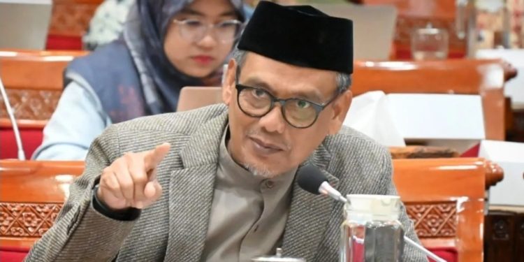 DPR Minta Segera Dirikan Sekolah Darurat untuk Siswa Terdampak Bencana di Sumatera
