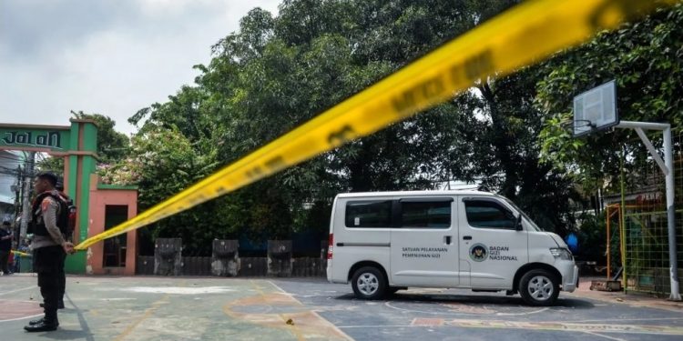 Kemendikdasmen Santuni dan Dampingi Korban Kecelakaan Mobil di SDN Kalibaru 01 Cilincing