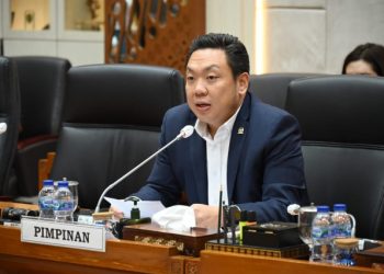 Korban Banjir Sumatera Diduga Keracunan, DPR Minta Kemenkes Segera Kirim Tim Respons Cepat