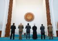 Menhan Sjamsoeddin dan Wakil Panglima TNI Ziarah ke Masjid Soeharto di Bosnia
