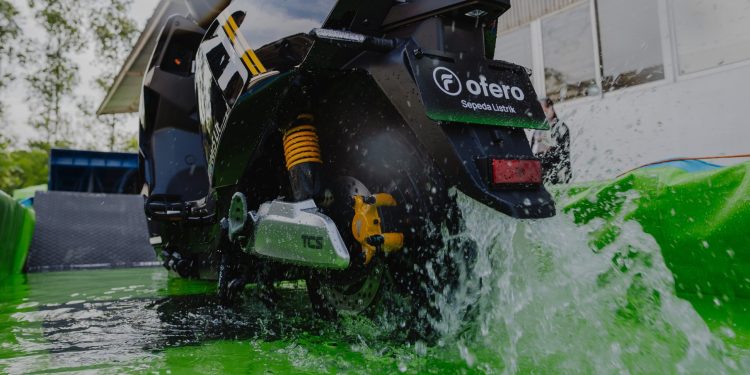 Sepeda Listrik Premium Meluncur Tembus 130 Km dengan Kapasitas 5 Liter
