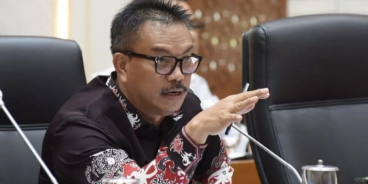 Temuan Super Flu DPR Minta Pemerintah Tindak Tegas dan Publik Harus Tetap Tenang