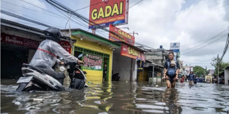 Peringatan Ancaman Banjir Rob di Pesisir Utara Jakarta Hingga Awal Februari