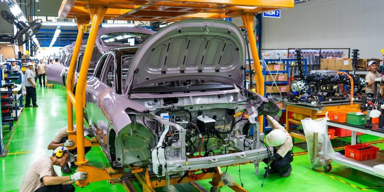 Geely EX2 Diproduksi Lokal dengan TKDN 46,5%, Dukung Ekosistem Mobil Listrik Indonesia