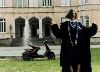Vespa 946 Horse Resmi Hadir, Kombinasi Desain Ikonik dan Budaya Fashion