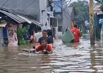 Update Banjir Jakarta: Jumat Siang Meluas ke 143 RT Terendam