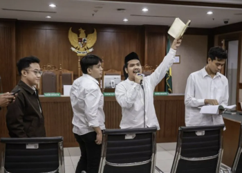 Alihkan Penahanan Delpedro dkk ke Tahanan Kota dengan Wajib Lapor