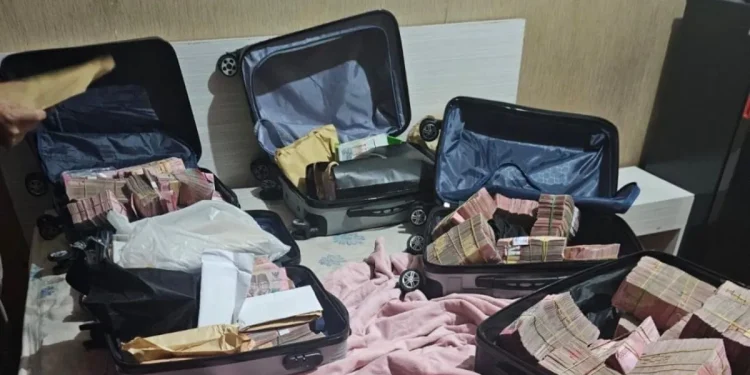 Uang Rp5 Miliar dalam Lima Koper di Ciputat dari Safe House Kasus Bea Cukai