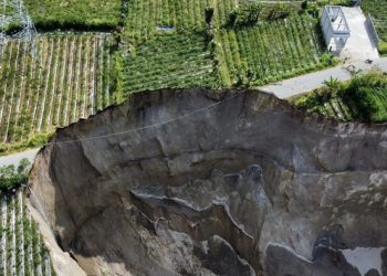 Lubang Raksasa di Aceh Tengah Meluas dan Mengancam Permukiman menurut Badan Geologi