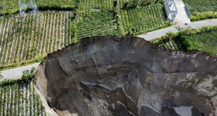 Lubang Raksasa di Aceh Tengah Meluas dan Mengancam Permukiman menurut Badan Geologi
